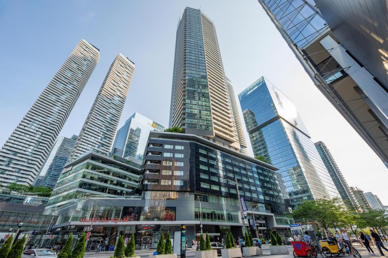 Skyline Elegance Condo Toronto Exterior photo